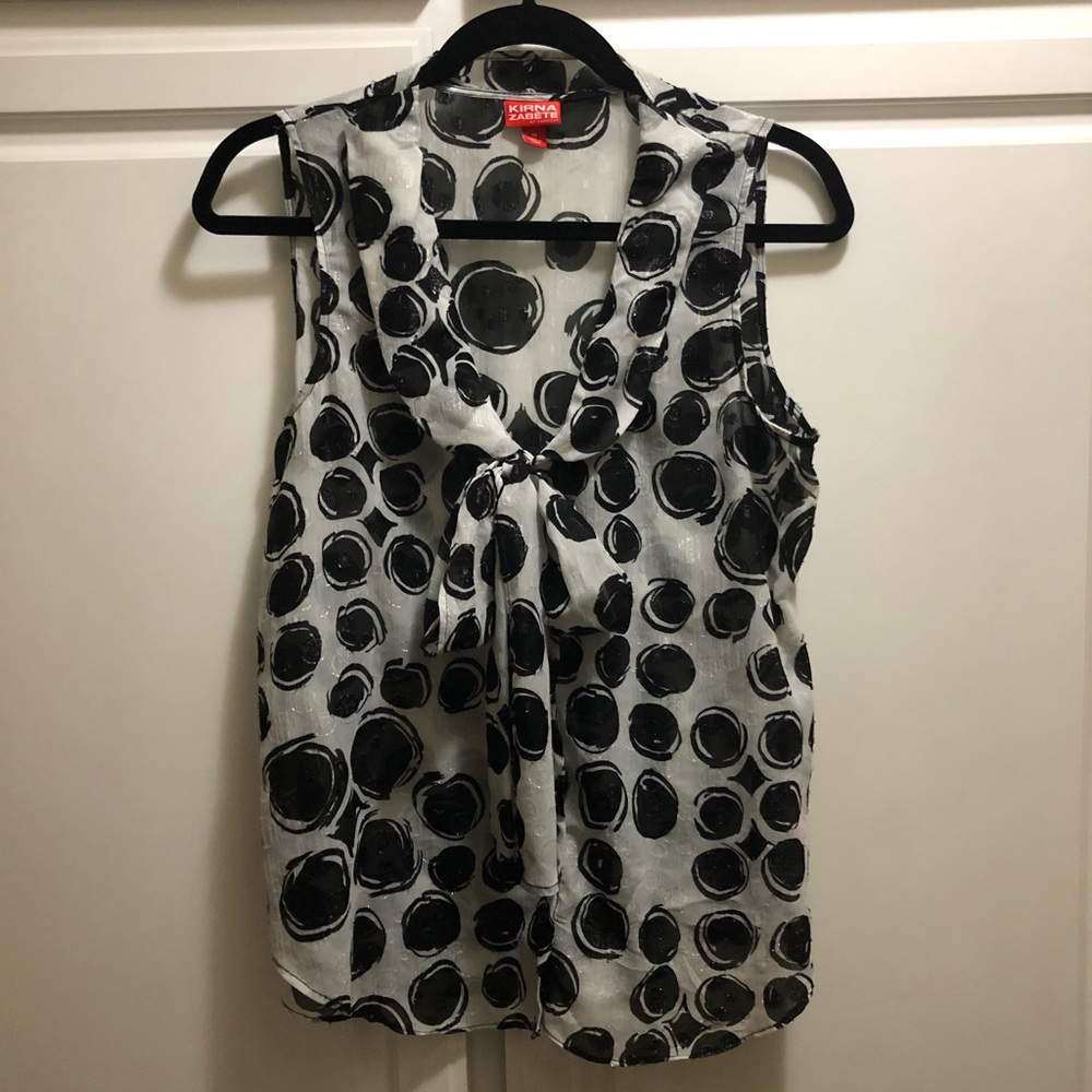 Sleeveless blouse